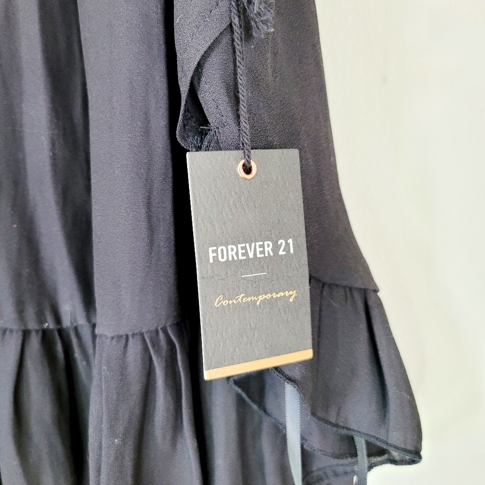 Forever 21 contemporary flowy top very open sides - Picture 5 of 8